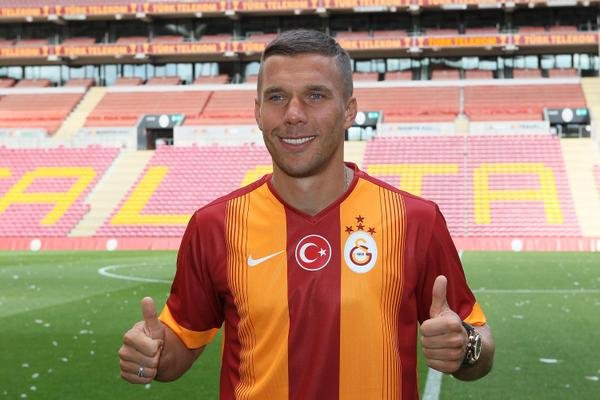 Lukas Podolski Resmi Berseragam Galatasaray