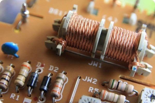 Pengertian, Jenis, Kode Warna, & Fungsi Resistor Pada Rangkaian Elektronika