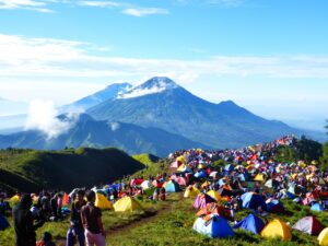 8 Hal yang Bisa Dilakukan Pendaki untuk Menjaga Kebersihan Gunung