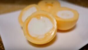 Cara Merebus Telur Agar Bagian Kuning Ada Di Luar